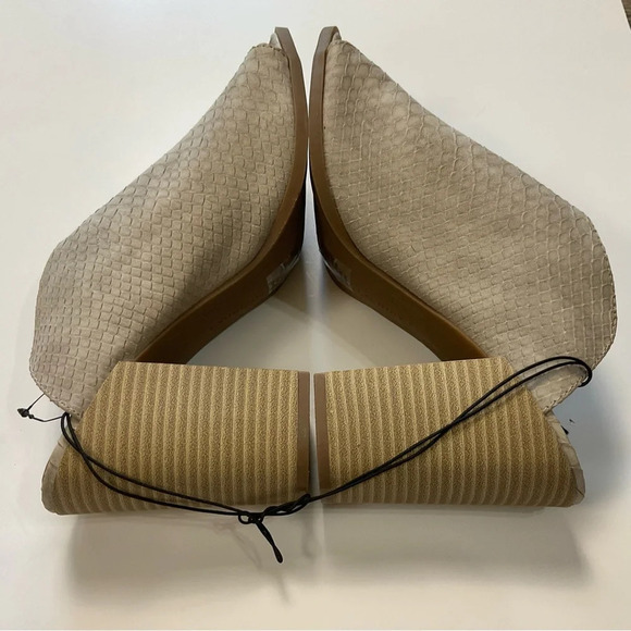 Express Womens Shoes Size 10 Open Toe Sandals Tan - Picture 9 of 11